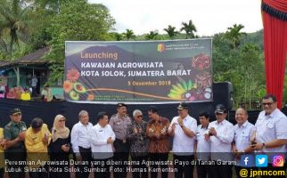 Kementan Resmikan Agrowisata Durian di Kota Solok - JPNN.com