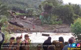 Basarnas Hentikan Pencarian Korban Banjir Bandang di Tapsel - JPNN.com