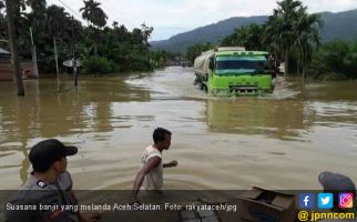 Sungai Souraya Meluap, Ratusan Rumah Terendam Banjir - JPNN.com