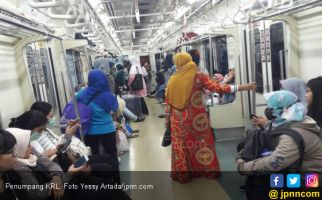 Ada Kebakaran, Perjalanan KRL Stasiun Kebayoran-Pondok Ranji Terganggu - JPNN.com