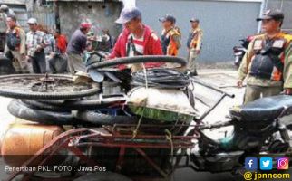 Petugas Mulai Mendata PKL Pasar Cikarang - JPNN.com