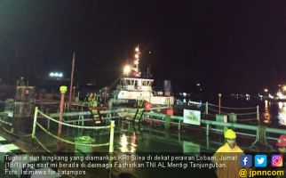 KRI Silea 858 Amankan Tongkang Bermuatan 3.600 KL BBM - JPNN.com