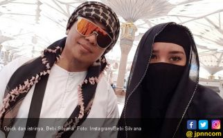 Istri Opick Jawab Kabar Kehamilan - JPNN.com