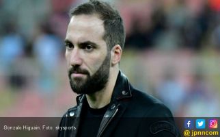 Gonzalo Higuain Tes Medis Bersama Chelsea Hari Ini - JPNN.com