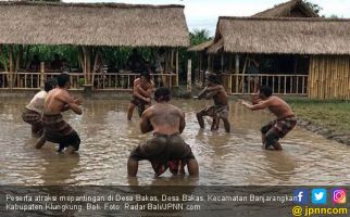 Keren! Atraksi Mepantigan, Daya Tarik Wisata Baru Desa Bakas - JPNN.com