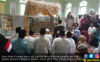 Kiai Ma'ruf Amin Ziarah ke Makam Arsyad Al-Banjari - JPNN.com
