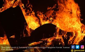 Teror Bakar Mobil di Kendal: Terdengar Letupan Api Jelang Pagi - JPNN.com