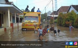 Sungai Meluap, Ribuan Rumah Terendam Banjir Lagi - JPNN.com