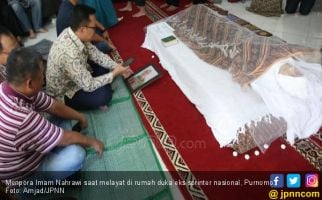 Pesan Menpora Saat Melayat ke Rumah Eks Sprinter Indonesia - JPNN.com