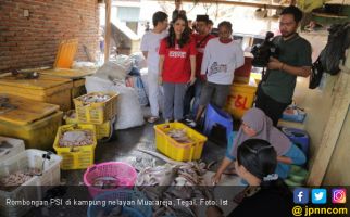 PSI Partai Pertama yang Kunjungi Kampung Nelayan Muarareja - JPNN.com