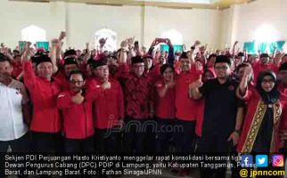 Pesan untuk Kader PDIP : Sampaikan pada Rakyat, Jokowi Tak Pernah Bagi Lahan untuk Elite - JPNN.com
