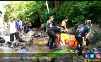 Mayat Perempuan Misterius Ditemukan Tersangkut di Batu Sungai - JPNN.com