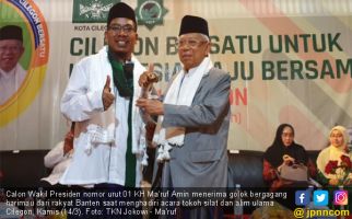 Dapat Golok Harimau dari Rakyat Banten, Ma'ruf Amin Tambah Berani - JPNN.com