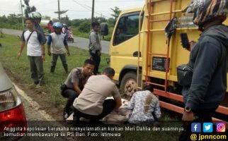 Perempuan Hamil Dua Bulan di Palembang Tewas Ditabrak Truk - JPNN.com