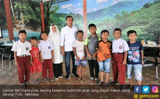 Jokowi Ajak Anak-Anak Lhokseumawe Makan Siang Bareng - JPNN.com