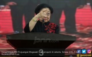 Bu Mega Beber Cerita Pernah Ditawati Masuk Golkar di Era Orba - JPNN.com