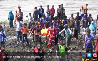 Mayat Perempuan Tanpa Busana Mengambang di Sungai - JPNN.com
