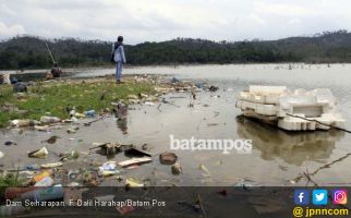 Musim Kemarau, Warga Belakangpadang Alami Krisis Air Bersih - JPNN.com