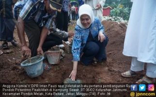 Intan Fauzi Lakukan Ground Breaking Pembangunan Rusun Ponpes Yasfi - JPNN.com