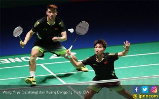 Wang Yilyu / Huang Dongping Back to Back Juara Asia - JPNN.com