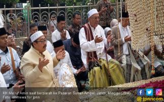 Kiai Ma'ruf Amin Kembali Berziarah ke Pesarean Sunan Ampel - JPNN.com