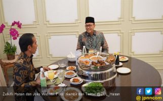 Zulkifli Hasan Unggah Foto saat Makan Bareng Jokowi - JPNN.com