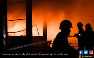 Gudang Sembako di Pasar Baru Bekasi Terbakar - JPNN.com