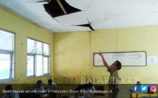 6.000 Sekolah di Bogor Rusak, Ancam Siswa dan Guru - JPNN.com