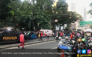 Massa Terus Berkumpul di Depan Bawaslu, Polda Metro Keluarkan Mobil Raisa - JPNN.com