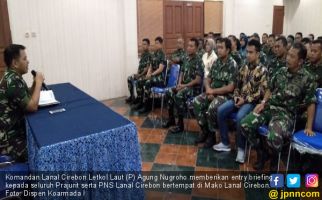 SIMAK! Pesan Letkol Agung Nugroho kepada Prajurit dan PNS Lanal Cirebon - JPNN.com