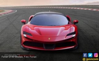 SF90 Stradale Membuka Era Baru Ferrari di Industri Mobil Listrik - JPNN.com