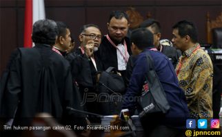Panas! Saling Sela Antara Hakim, BW dan Luhut di Sidang MK - JPNN.com
