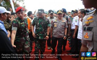 Kapolri dan Panglima TNI Pantau Kondisi Konawe Utara Pascabanjir - JPNN.com