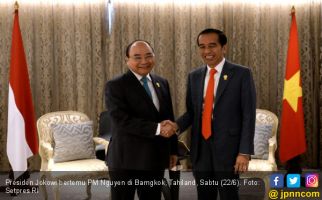 Bertemu PM Nguyen, Jokowi Dorong Penyelesaian Batas ZEE RI - Vietnam - JPNN.com