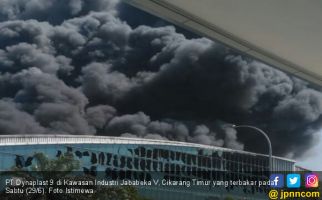 PT Dynaplast Jababeka Kebakaran - JPNN.com