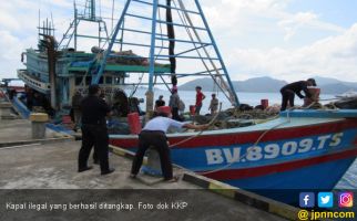 KKP Tangkap Satu Kapal Ilegal Malaysia - JPNN.com