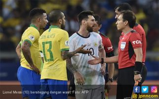 Lionel Messi Kesal, Klaim 2 Penalti Untuk Argentina dan Sebut Wasit Enggak Becus - JPNN.com