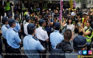 Dendam kepada Aparat Menggerakkan Demonstran Hong Kong - JPNN.com