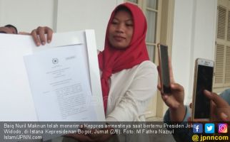 Baiq Nuril Ingin Pajang Keppres Amnesti dengan Bingkai Emas - JPNN.com