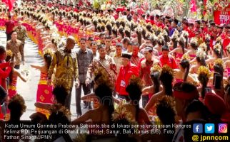 Gemuruh Kader PDIP saat Bu Mega 'Colek' Pak Prabowo - JPNN.com