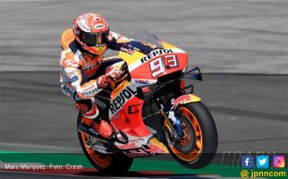 Dovizioso Jatuh, Meluncur, Tercampak, Marquez Pimpin FP2 MotoGP Austria - JPNN.com