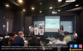 Angkat Perekonomian, Mahasiswa Atma Jaya dan Binus Bangun Rumah Mentawai - JPNN.com