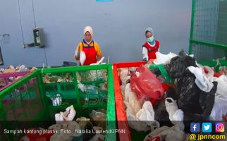 Pemkot Terbitkan Surat Larangan Penggunaan Kantong Plastik - JPNN.com