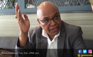 Mengagetkan, Perwakilan Polres Manggarai Barat Membawa Simbol Adat ke Keluarga Korban - JPNN.com