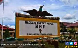 Massa Bakar Kantor Majelis Rakyat Papua - JPNN.com