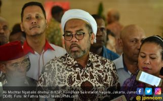 Pimpinan KPK Kembalikan Mandat ke Jokowi, Respons Istana Menohok Sekali - JPNN.com