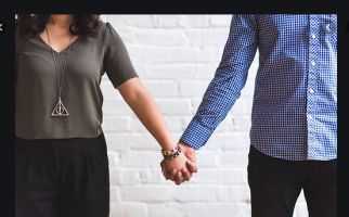Suami Bejat! Baru Sehari Menikah, Usman Jual Istri ke Hidung Belang - JPNN.com