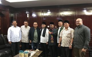 Taufik Bangga Anggota Fraksi Gerindra dapat Anugera Anggota Kehormatan FPB - JPNN.com