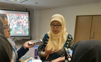Sitti Hikmawatty tak Terima Dipecat Gara-gara Viral Renang di Kolam Bisa Hamil - JPNN.com