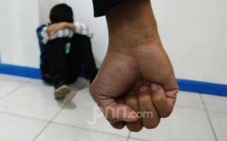 Viral, Ayah Siksa Anak Tiri Karena tidak Bisa Kerjakan Tugas Sekolah - JPNN.com